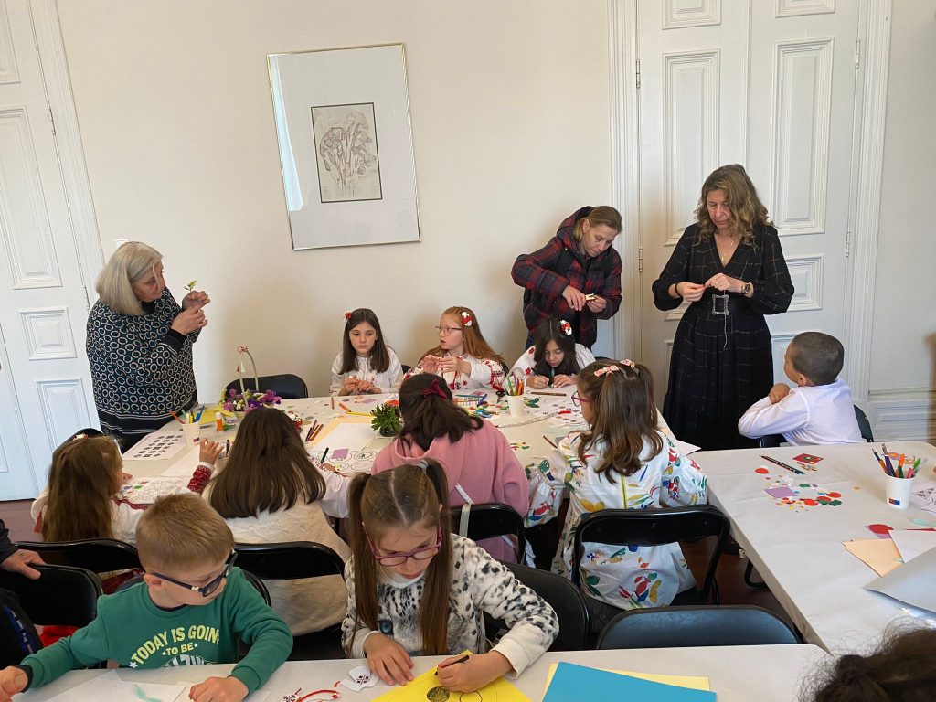 Sarbatoarea Martisorului in Portugalia Ateliere de creatie pentru copii 