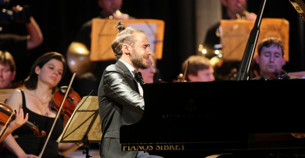 Daniel Ciobanu, dublu castigator al Concursului International de Pian Arthur Rubinstein, debuteaza la Carnegie Hall