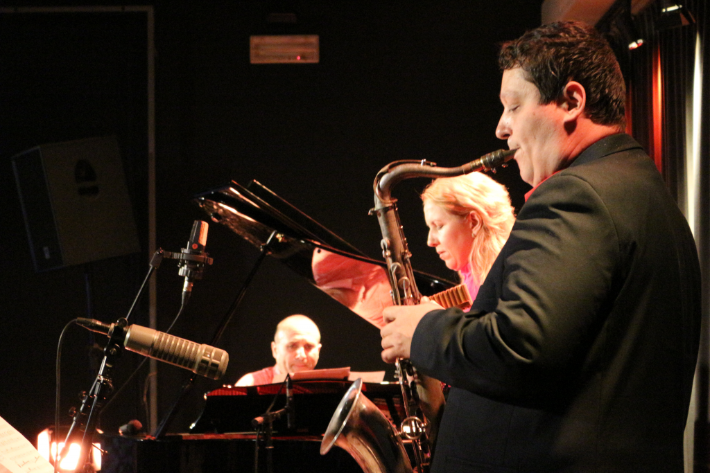 Florin Raducanu Trio concerteaza la Jazz Station si The Music Village