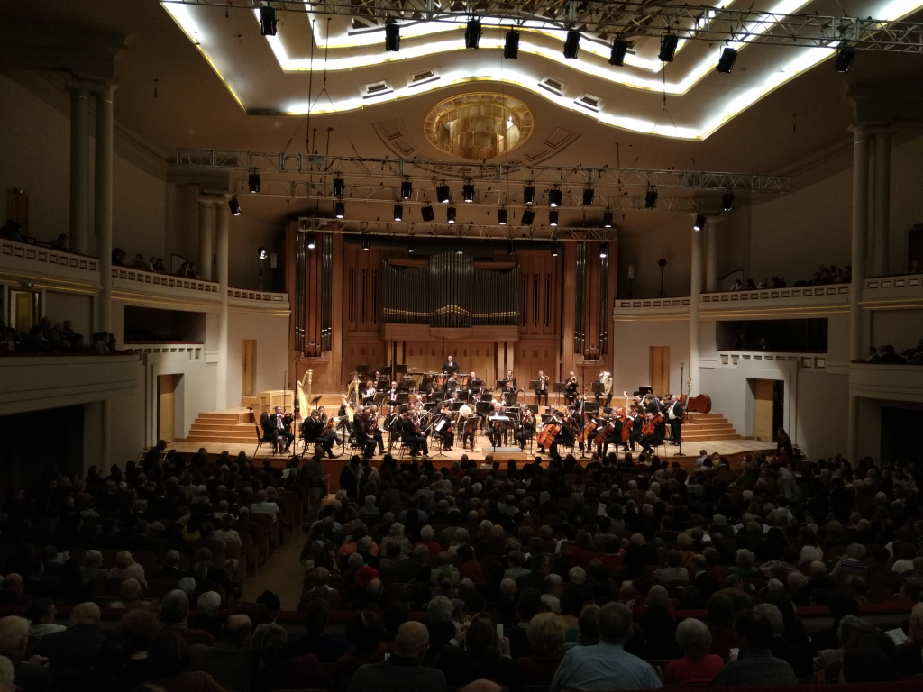 Orchestra Nationala a Belgiei dirijata de Lawrence Foster sustine un concert Enescu la Bruxelles