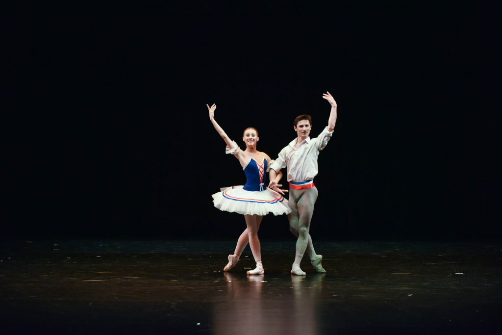Prim-balerini ai Operei Nationale Bucuresti, invitati la Gala Internationala de Balet de la Pecs