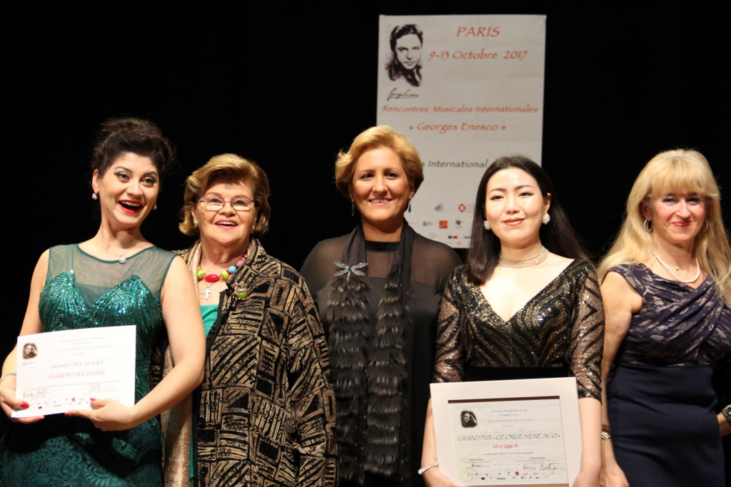 Marele Premiu Georges Enesco a fost decernat la Paris de Presedintele ICR, Liliana Turoiu
