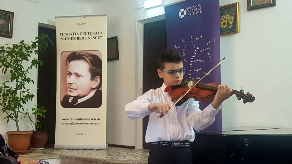 Concursul Internațional de Vioară „Remember Enescu”