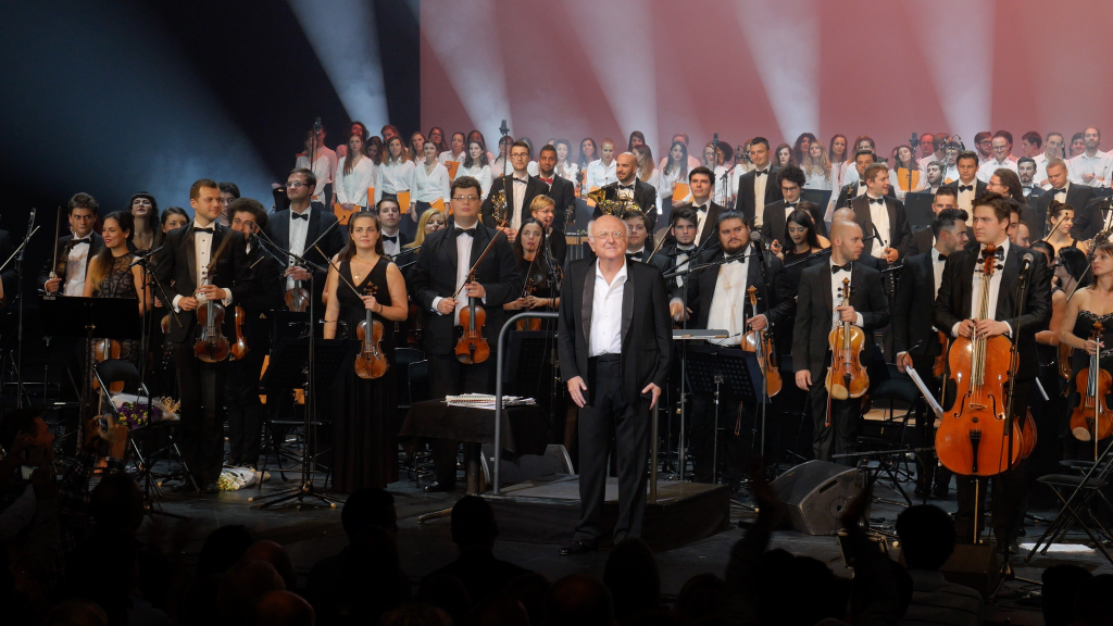  Concertul Vladimir Cosma 50, cu participarea Orchestrei Romane de Tineret, la Paris